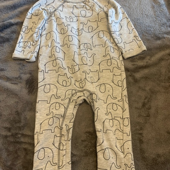 Carter's Other - Carter's Gray Elephant Pattern Footie